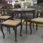 582 8440 CHAIRS